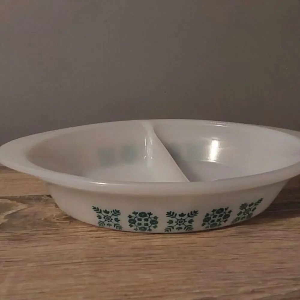 Vintage USA Glassbake J-239 Oval Milk White Divided Green Snowflake Casserole VG